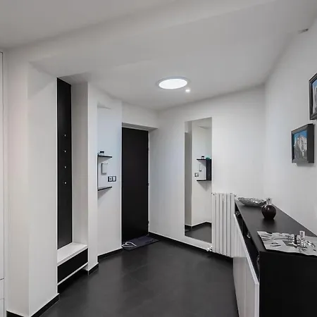 Apartment Luxury With Terrace And Garage Prag