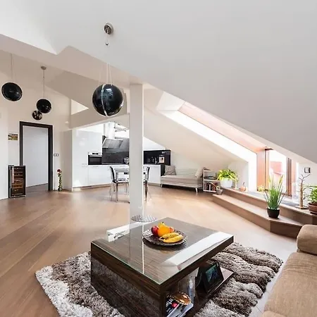 Luxury With Terrace And Garage Apartment Prag
